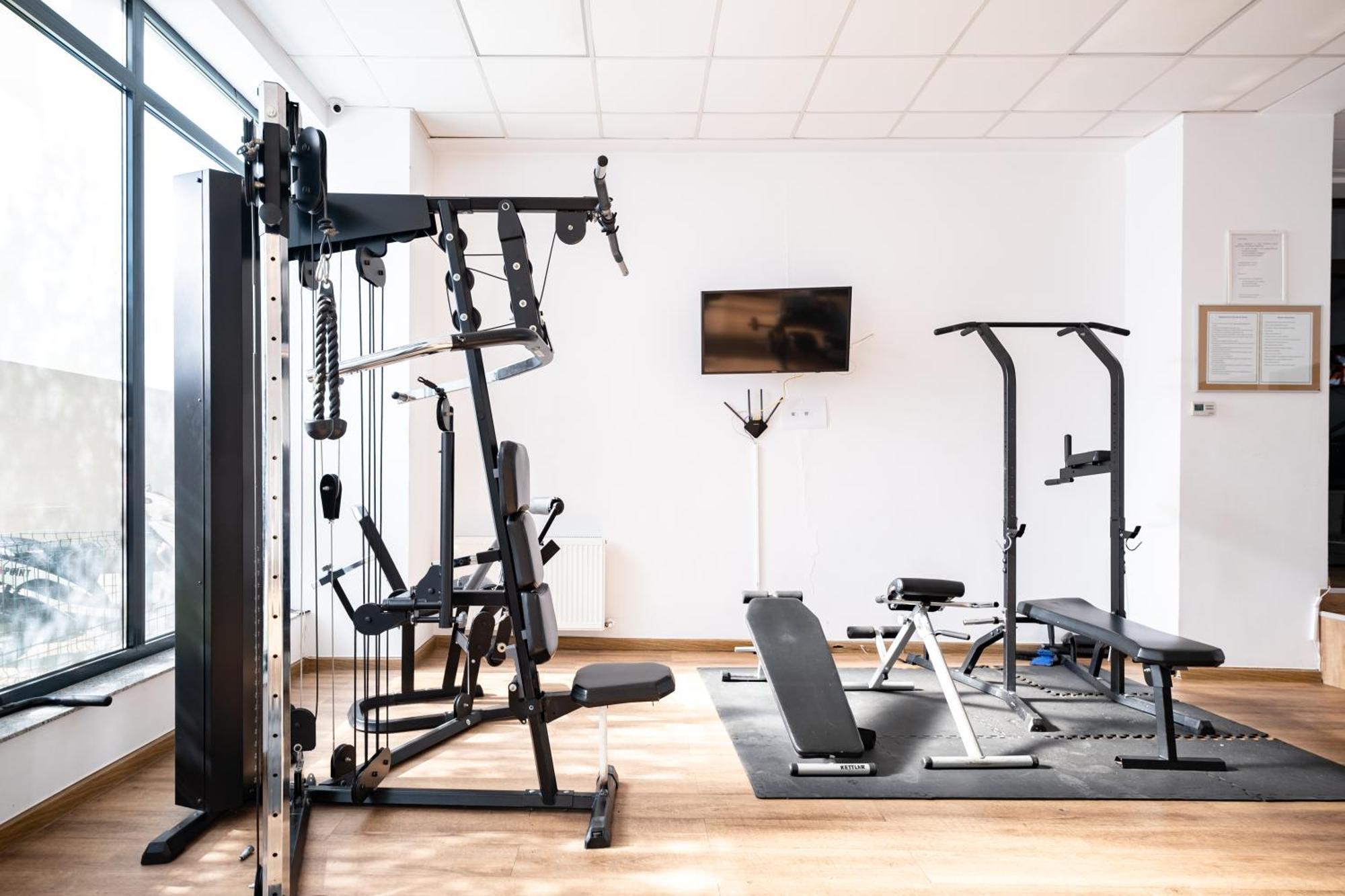 The Golden Studio - With Free Gym Бухарест Экстерьер фото